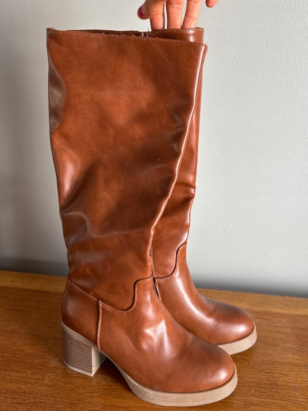 Womens Tall Brown Boots!